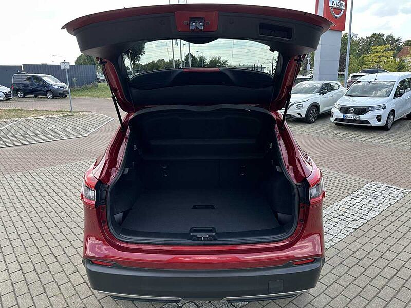 Nissan Qashqai 1.6 DIG-T Tekna /LED/PANO/BOSE