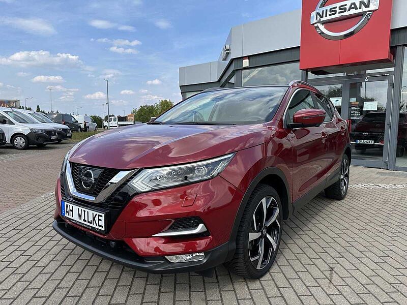 Nissan Qashqai 1.6 DIG-T Tekna /LED/PANO/BOSE