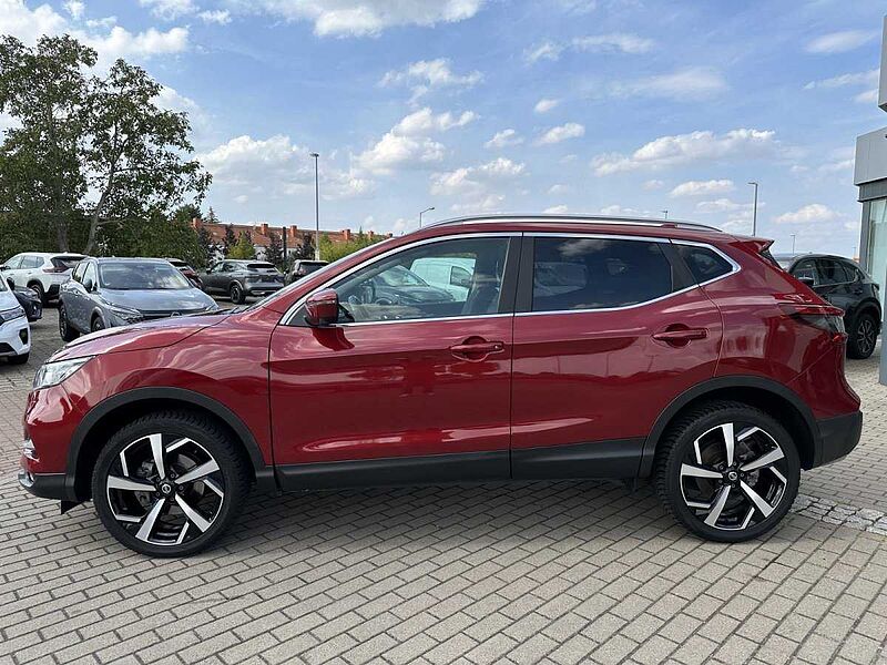 Nissan Qashqai 1.6 DIG-T Tekna /LED/PANO/BOSE