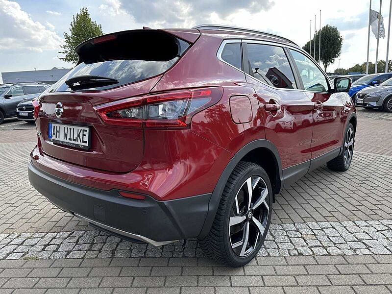 Nissan Qashqai 1.6 DIG-T Tekna /LED/PANO/BOSE