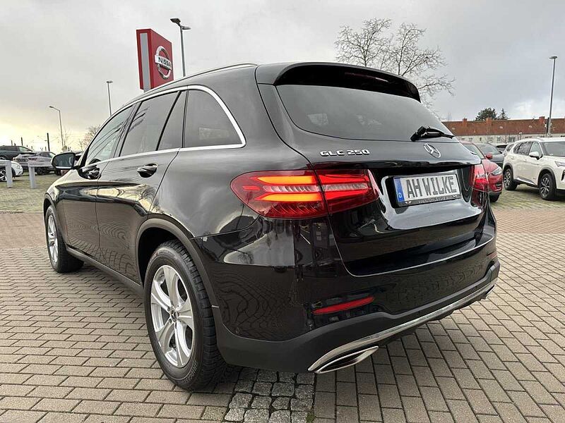 Mercedes-Benz GLC 250 AMG Line 4Matic/PANO/AHK