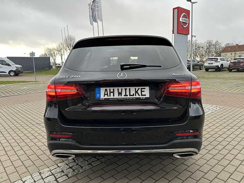 Mercedes-Benz GLC 250 AMG Line 4Matic/PANO/AHK